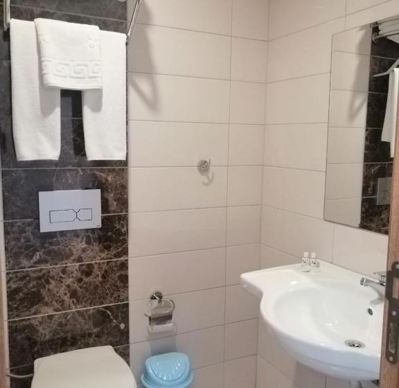 스탠다드 트리플 룸, Mi̇tos