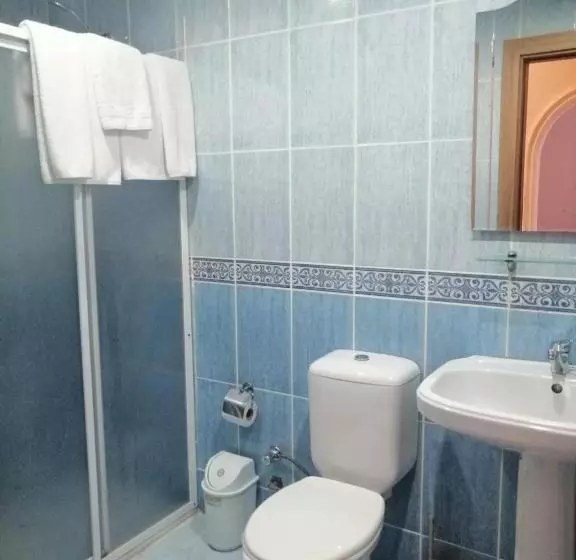 اتاق خانوادگی, Mi̇tos