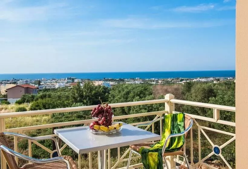 سوییت خانوادگی, Notos Heights Hotel & Suites