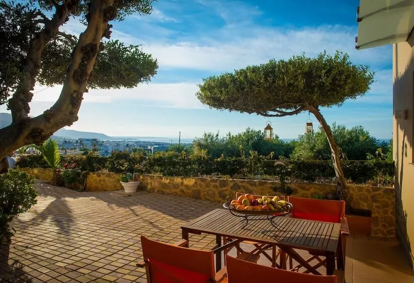 بانگلوی استاندارد با چشمانداز دریا, Notos Heights Hotel & Suites