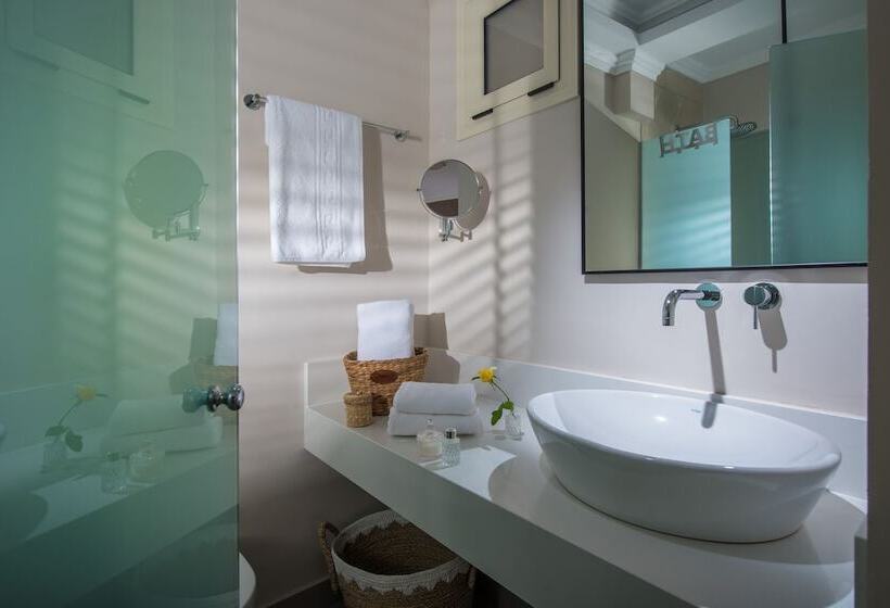 Mini deluxe suite with sea view, Notos Heights Hotel & Suites