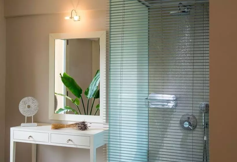 Mini deluxe suite with sea view, Notos Heights Hotel & Suites