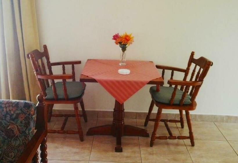 스탠다드 스튜디오, Florence Hotel Apartments