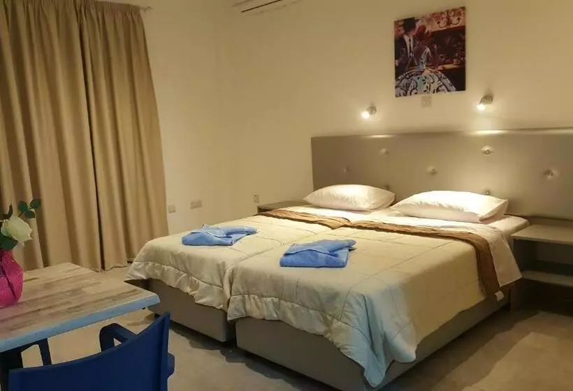 سوییت جونیور, Florence Hotel Apartments