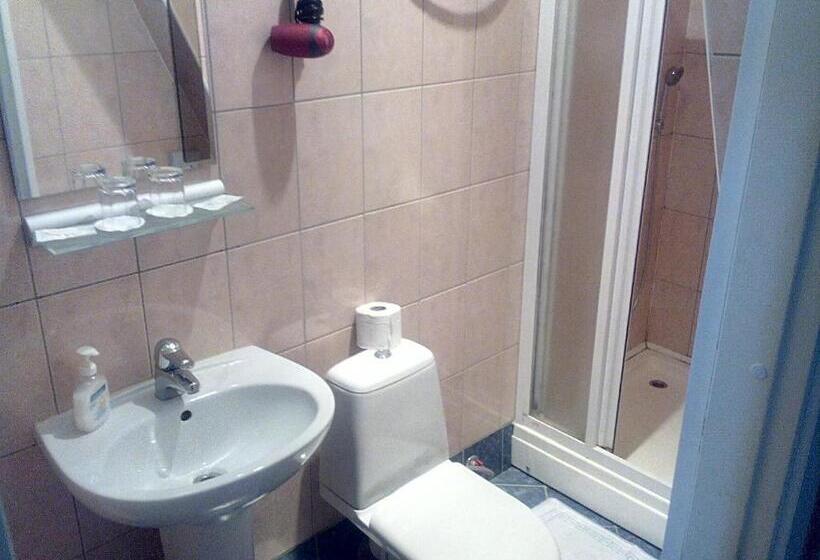 اتاق استاندارد یک نفره, Central