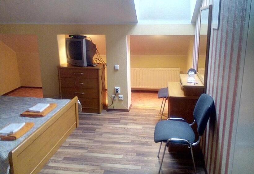 اتاق استاندارد یک نفره, Central