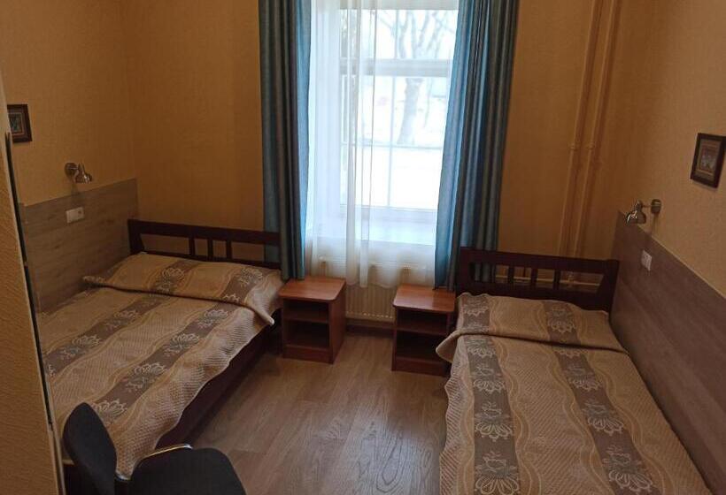 اتاق استاندارد, Central