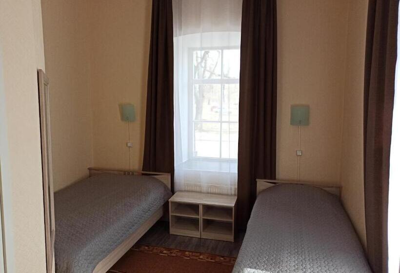 اتاق استاندارد, Central