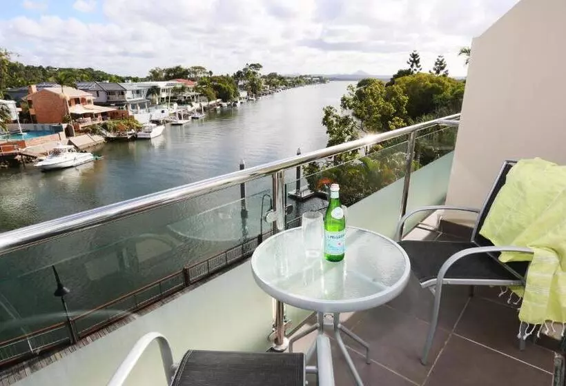 Standard studio with river view, Laguna