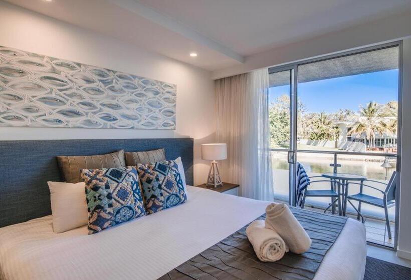 Standard studio with river view, Laguna