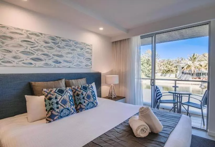 Standard studio with river view, Laguna