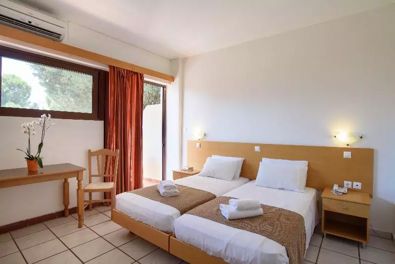 スタンダードスタジオ, Pefkos Village Resort