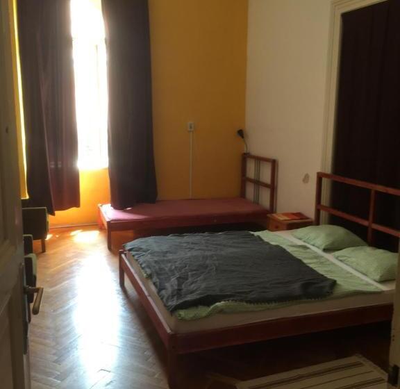 스탠다드 룸 공동 욕실, Nap Hostel Pécs