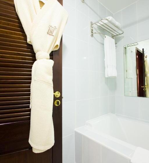 سوییت جونیور, The African Regent