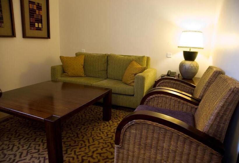 سوییت جونیور, The African Regent