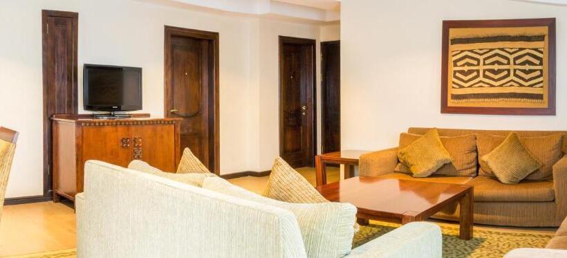 سوییت جونیور لوکس, The African Regent