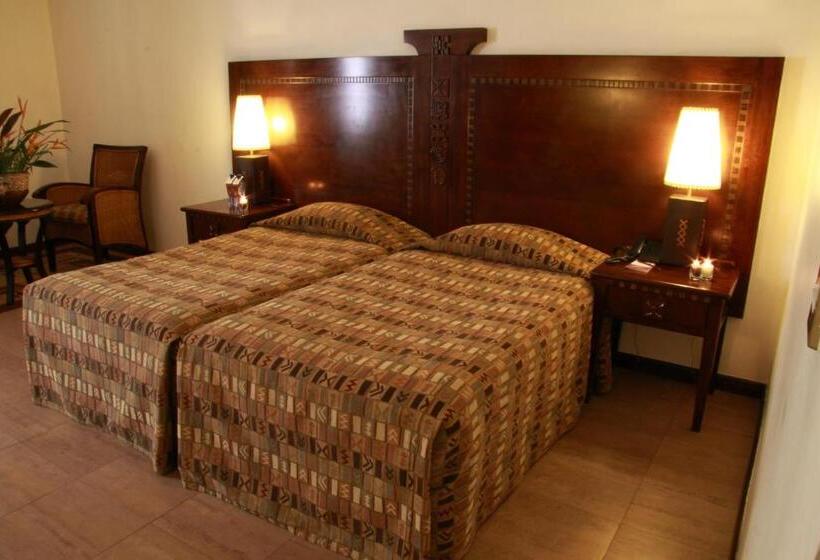 اتاق کلاب, The African Regent