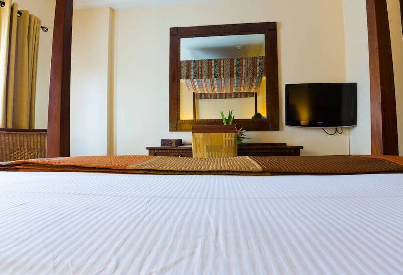 اتاق لوکس, The African Regent