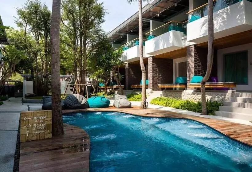 デラックスルーム, Bannpantai Resort