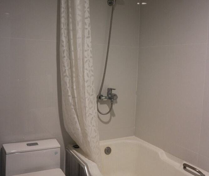 Quarto Superior, Crown Bts Nana