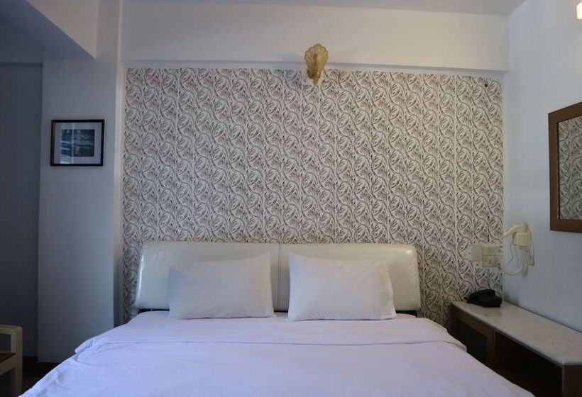 Quarto Superior, Crown Bts Nana