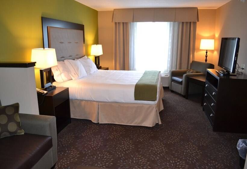 جناح, Holiday Inn Express Hotel & Suites Northwood By Ihg