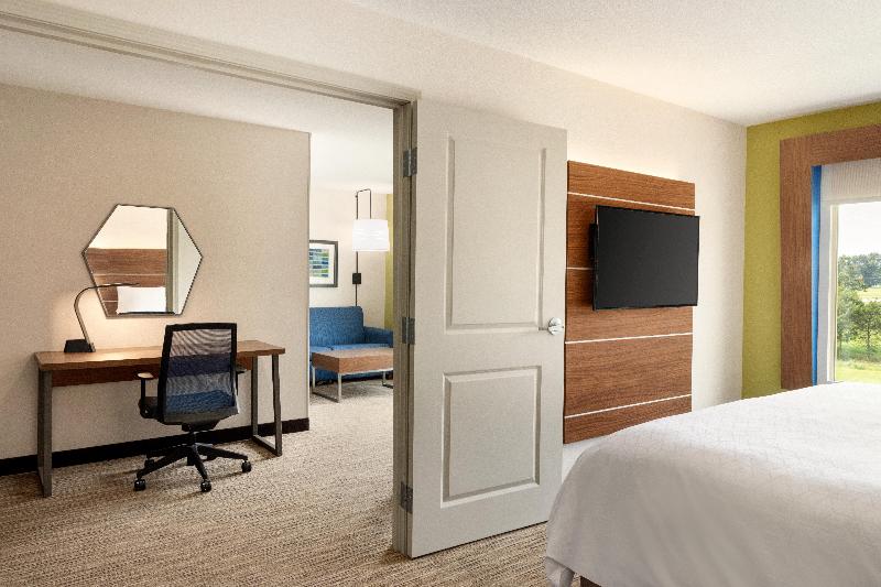 キングサイズベッドのスイートルーム, Holiday Inn Express & Suites Searcy, An Ihg