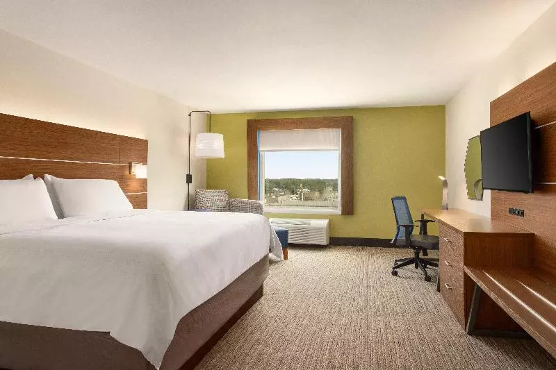 キングサイズベッドのスタンダードルーム, Holiday Inn Express & Suites Searcy, An Ihg