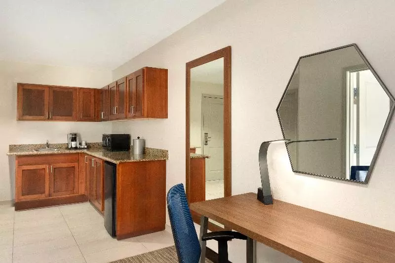 キングサイズベッドのエクゼクティブ, Holiday Inn Express & Suites Searcy, An Ihg
