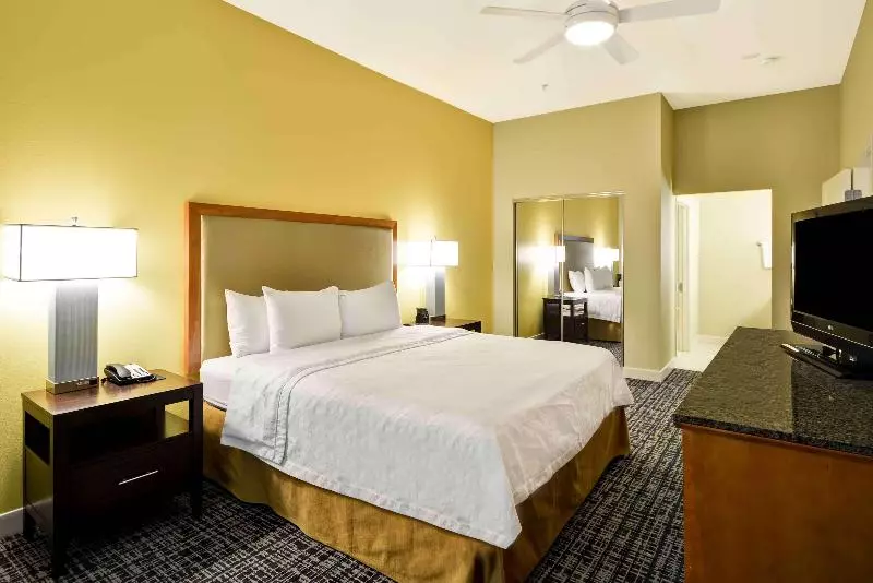 ２ベッドスイートルーム, Homewood Suites By Hilton Dallasfrisco
