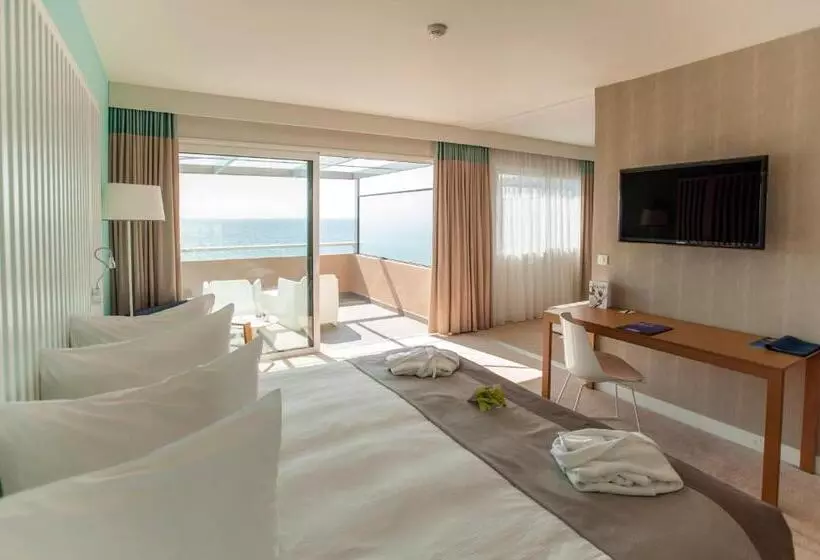 سوییت جونیور با چشمانداز دریا, Radisson Blu Resort & Spa, Ajaccio Bay