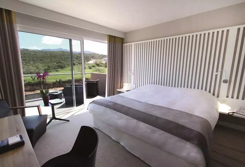 اتاق استاندارد با بالکن, Radisson Blu Resort & Spa, Ajaccio Bay