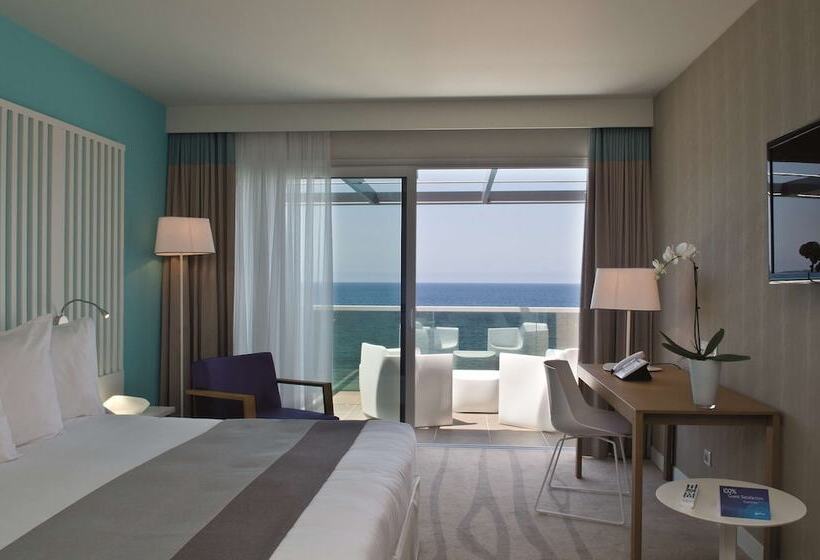 اتاق پرمیوم با چشم‌انداز دریا, Radisson Blu Resort & Spa, Ajaccio Bay