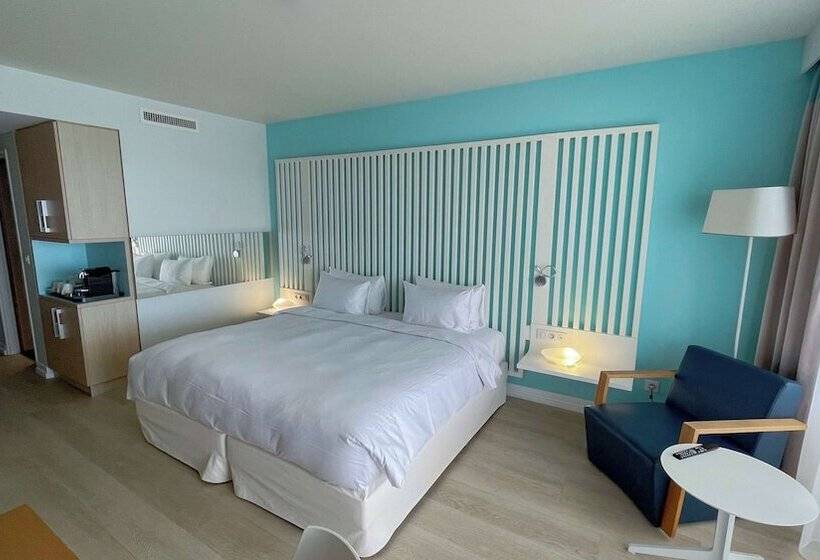 اتاق پرمیوم با چشم‌انداز دریا, Radisson Blu Resort & Spa, Ajaccio Bay