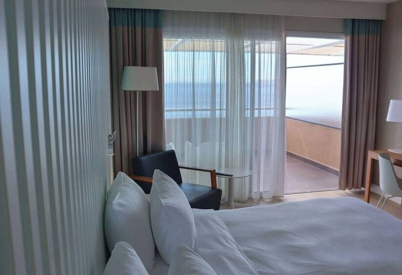 اتاق پرمیوم با چشم‌انداز دریا, Radisson Blu Resort & Spa, Ajaccio Bay