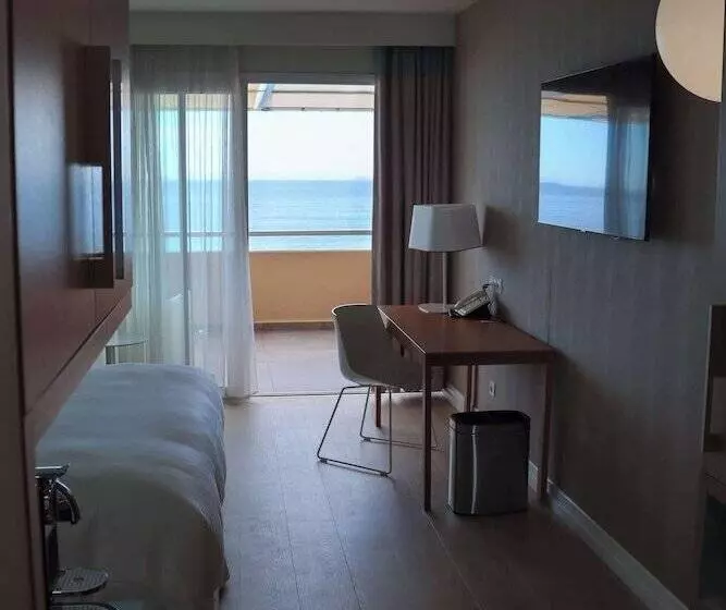 اتاق پرمیوم با چشمانداز دریا, Radisson Blu Resort & Spa, Ajaccio Bay