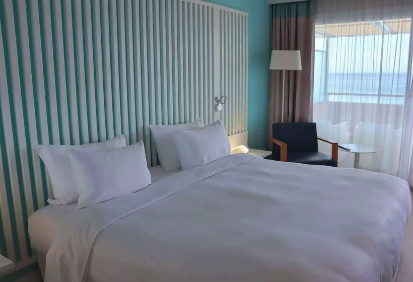 اتاق پرمیوم با چشمانداز دریا, Radisson Blu Resort & Spa, Ajaccio Bay