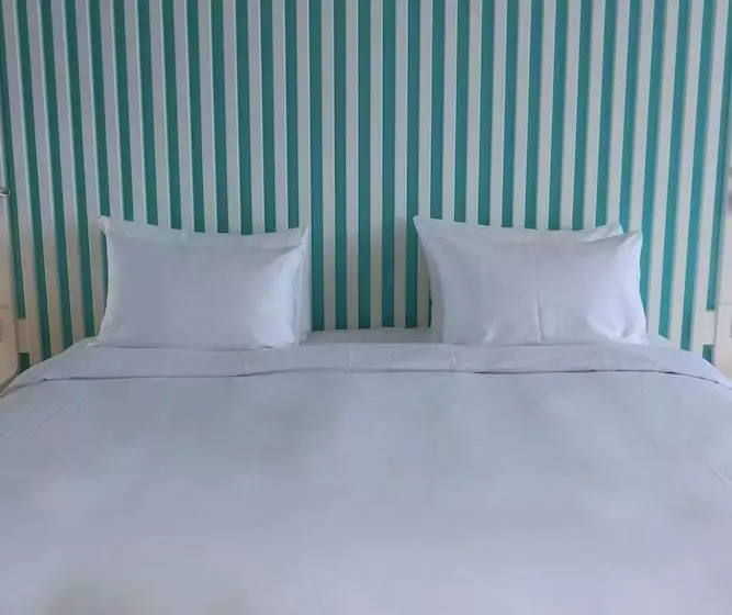 اتاق پرمیوم با چشمانداز دریا, Radisson Blu Resort & Spa, Ajaccio Bay