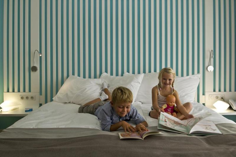 اتاق خانوادگی با چشم‌انداز دریا, Radisson Blu Resort & Spa, Ajaccio Bay