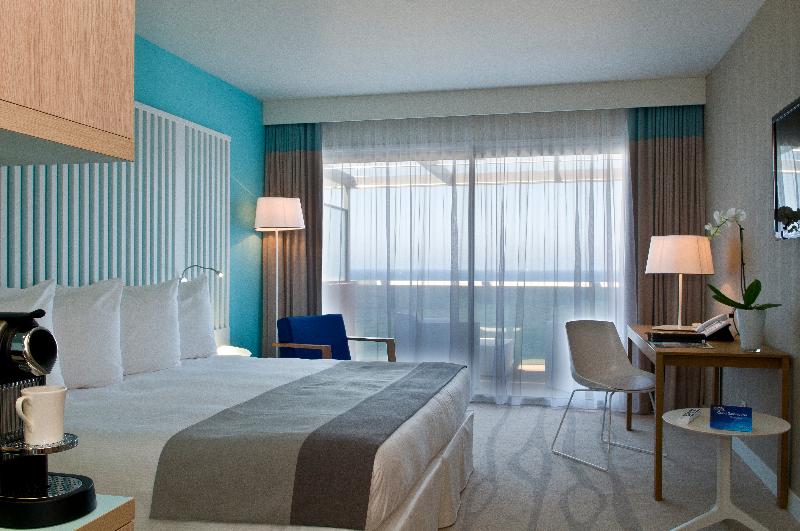 اتاق پرمیوم با چشم‌انداز دریا, Radisson Blu Resort & Spa, Ajaccio Bay
