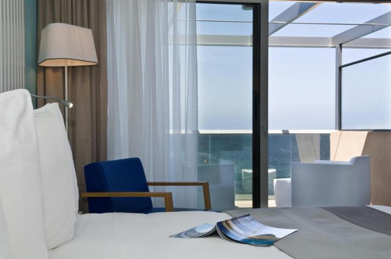 اتاق پرمیوم با چشم‌انداز دریا, Radisson Blu Resort & Spa, Ajaccio Bay