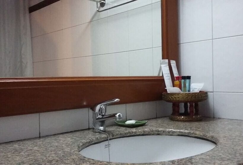 غرفة قياسية, Royal Phawadee Village Patong   2 Minutes Walk To The Beach