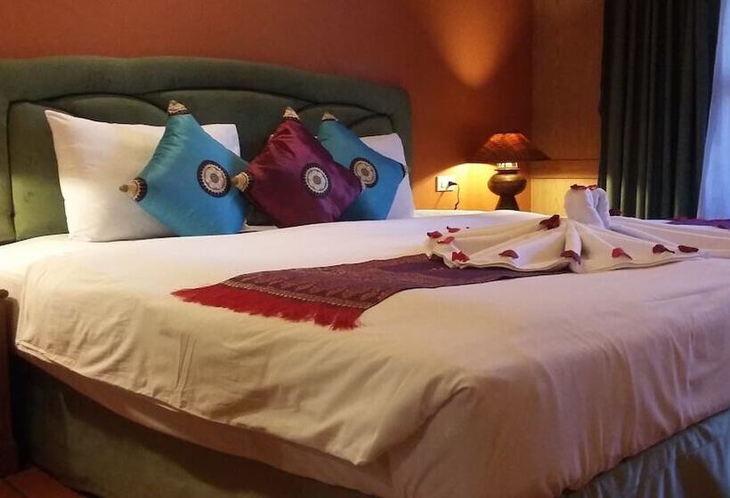 غرفة ديلوكس, Royal Phawadee Village Patong   2 Minutes Walk To The Beach