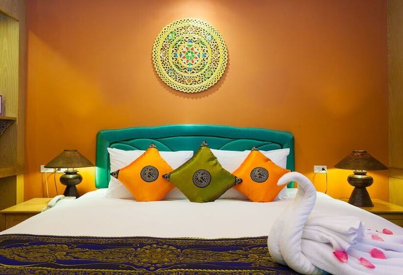 غرفة ديلوكس, Royal Phawadee Village Patong   2 Minutes Walk To The Beach