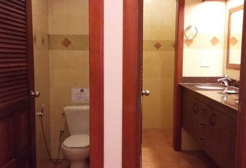 جناح ديلوكس, Royal Phawadee Village Patong   2 Minutes Walk To The Beach