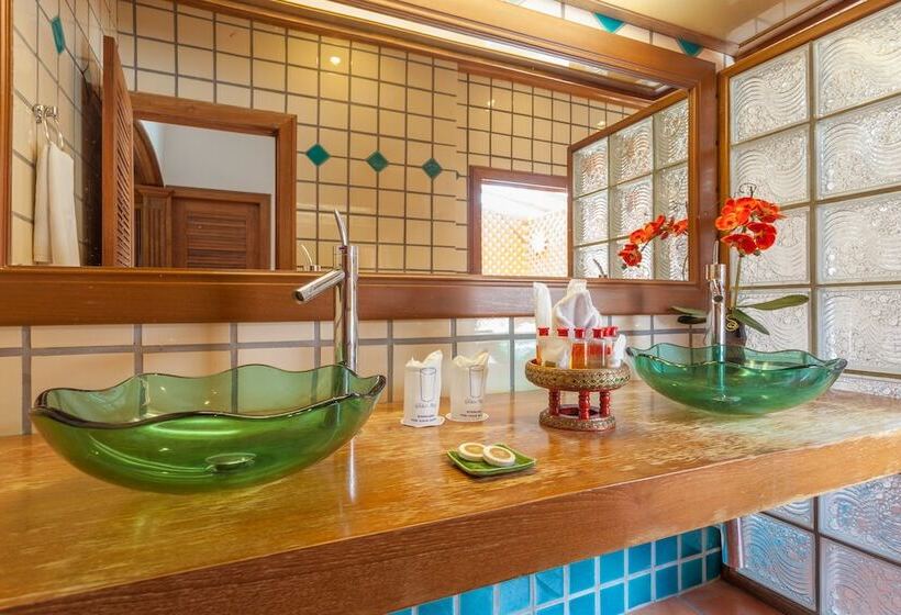 ‫فيلا غرفة نوم واحدة, Royal Phawadee Village Patong   2 Minutes Walk To The Beach