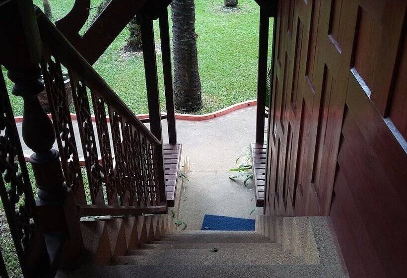 جناح عائلي, Royal Phawadee Village Patong   2 Minutes Walk To The Beach