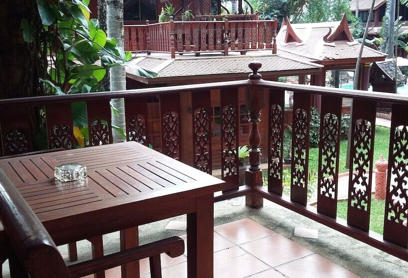 جناح عائلي, Royal Phawadee Village Patong   2 Minutes Walk To The Beach