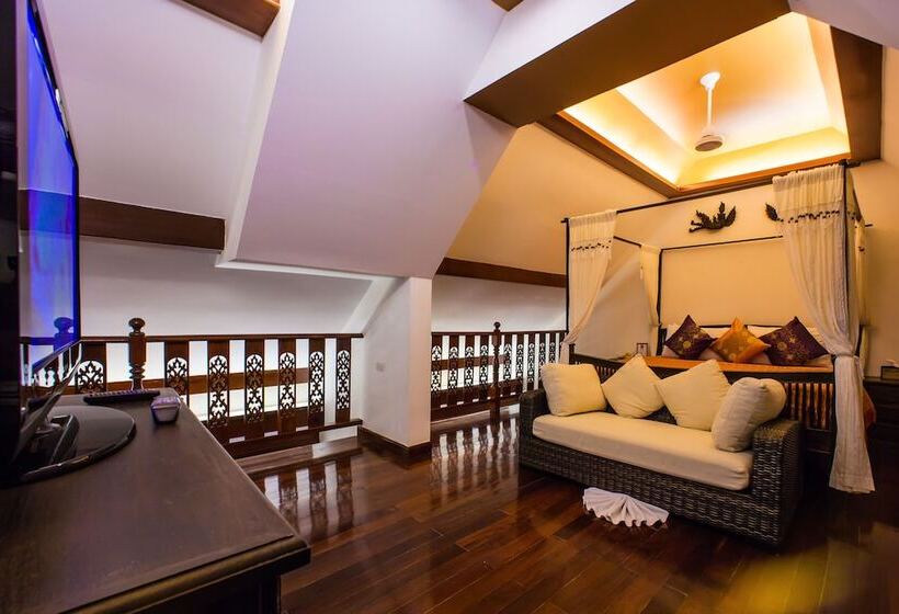 جناح عائلي, Royal Phawadee Village Patong   2 Minutes Walk To The Beach