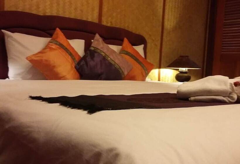 غرفة سوبيريور, Royal Phawadee Village Patong   2 Minutes Walk To The Beach